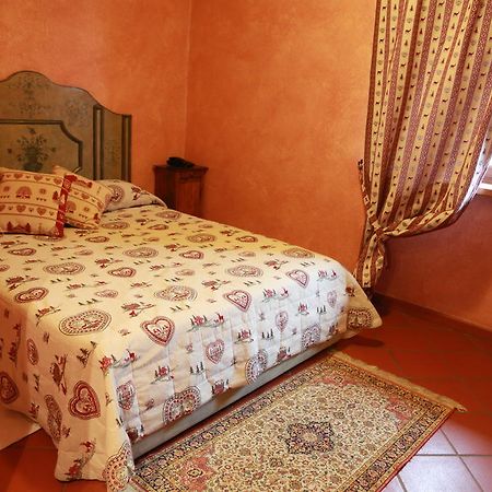 Agriturismo La Virginia Villa Revello Eksteriør billede