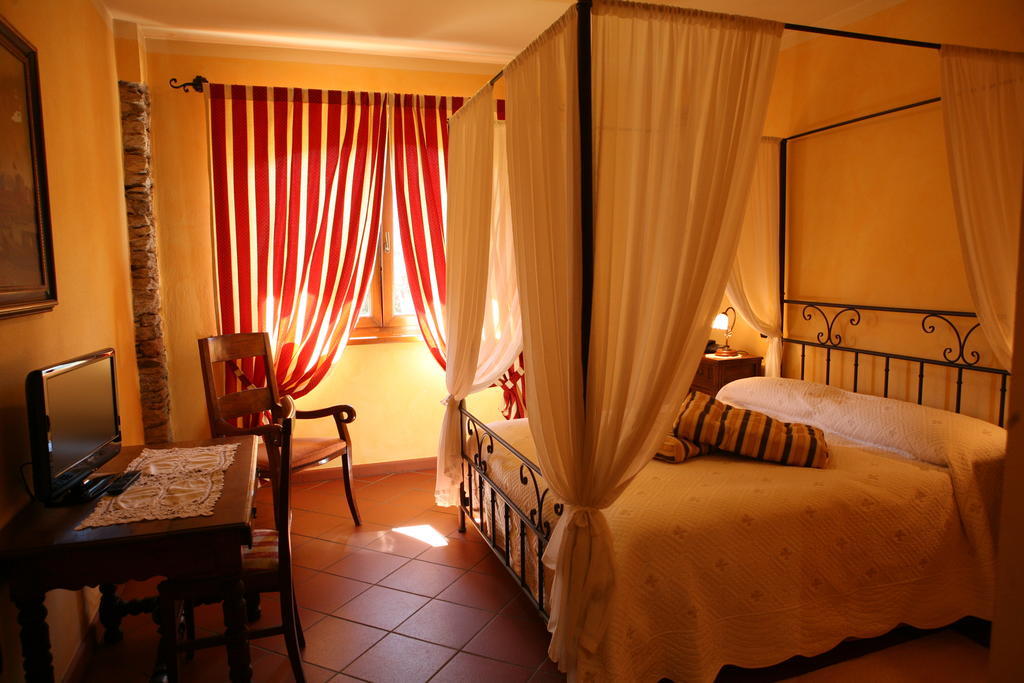 Agriturismo La Virginia Villa Revello Værelse billede