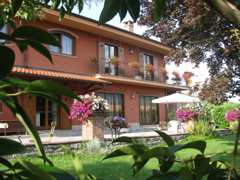 Agriturismo La Virginia Villa Revello Eksteriør billede